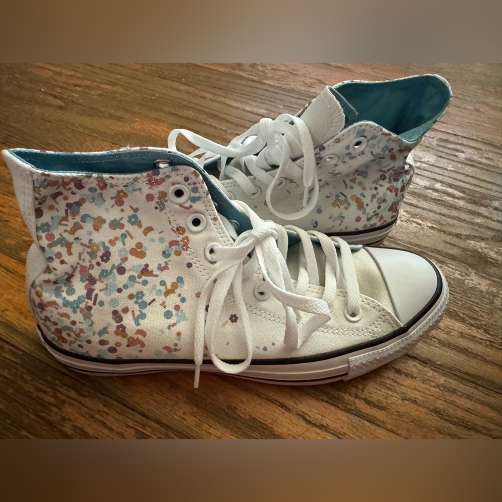 Converse Chuck All Star HighTop Sneakers White with Confetti Women's Size 9